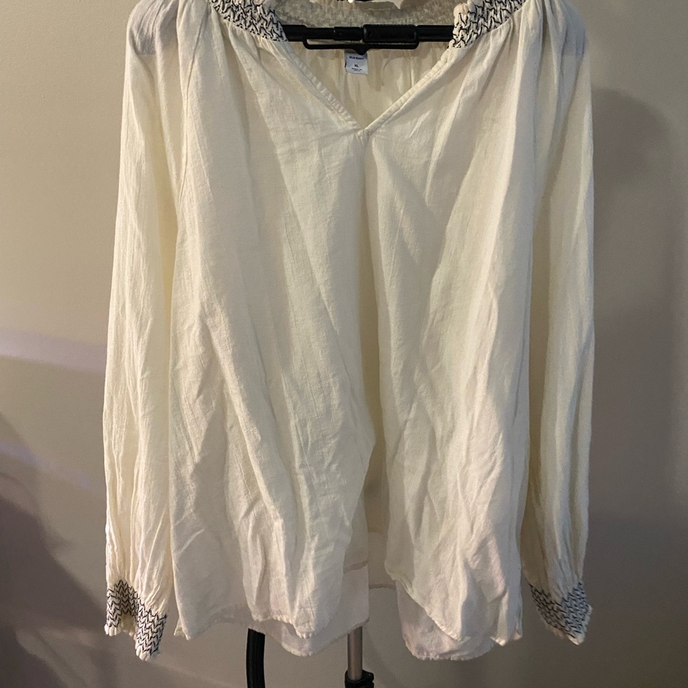 Old Navy Cream Blouse with Black Accents